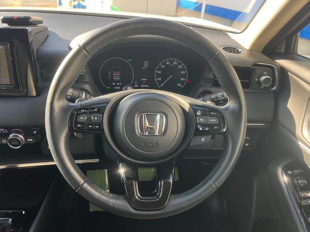 【ステアリングスイッチ】運転中、前方から目線をそらすことなく、オーディオ等の操作が可能な便利機能！安心＆快適なドライブを演出してくれます♪