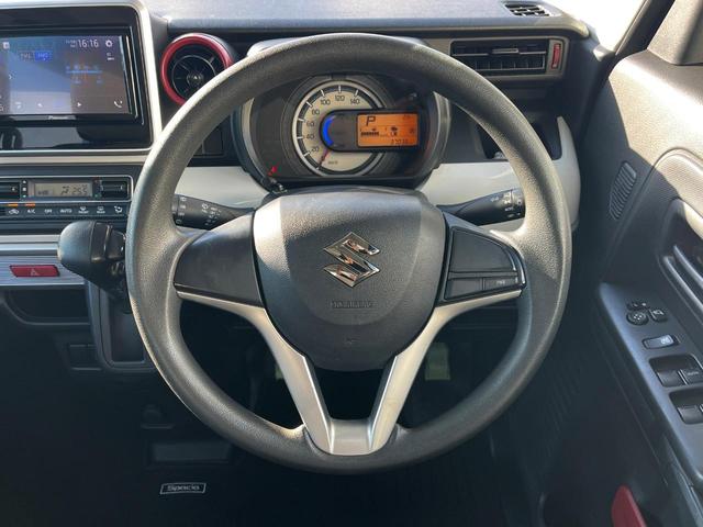 ステアリングも使用感が少なく、きれいな状態となっております♪