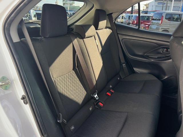 ヤリスクロス Ｇ　１年保証付　レンタアップ　全周囲カメラ　衝突被害軽減システム　レーダークルーズ　禁煙車　コーナーセンサー　スマートキー　ＬＥＤヘッド　ビルトインＥＴＣ　純正１６インチアルミ　オートハイビーム（10枚目）