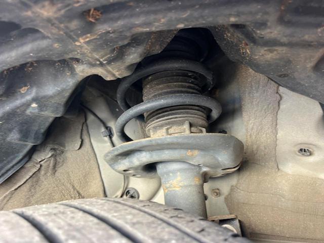 ヤリスクロス Ｇ　１年保証付　レンタアップ　全周囲カメラ　衝突被害軽減システム　レーダークルーズ　禁煙車　コーナーセンサー　スマートキー　ＬＥＤヘッド　ビルトインＥＴＣ　純正１６インチアルミ　オートハイビーム（21枚目）