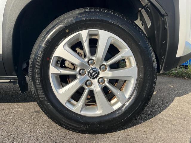 ヤリスクロス Ｇ　１年保証付　レンタアップ　全周囲カメラ　衝突被害軽減システム　レーダークルーズ　禁煙車　コーナーセンサー　スマートキー　ＬＥＤヘッド　ビルトインＥＴＣ　純正１６インチアルミ　オートハイビーム（27枚目）