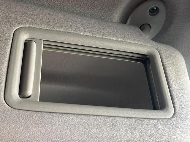 ヤリスクロス Ｇ　１年保証付　レンタアップ　全周囲カメラ　衝突被害軽減システム　レーダークルーズ　禁煙車　コーナーセンサー　スマートキー　ＬＥＤヘッド　ビルトインＥＴＣ　純正１６インチアルミ　オートハイビーム（43枚目）