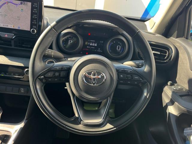 ヤリスクロス Ｇ　１年保証付　レンタアップ　全周囲カメラ　衝突被害軽減システム　レーダークルーズ　禁煙車　コーナーセンサー　スマートキー　ＬＥＤヘッド　ビルトインＥＴＣ　純正１６インチアルミ　オートハイビーム（12枚目）