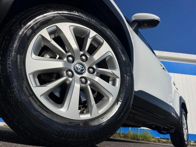 ヤリスクロス Ｇ　１年保証付　レンタアップ　全周囲カメラ　衝突被害軽減システム　レーダークルーズ　禁煙車　コーナーセンサー　スマートキー　ＬＥＤヘッド　ビルトインＥＴＣ　純正１６インチアルミ　オートハイビーム（14枚目）