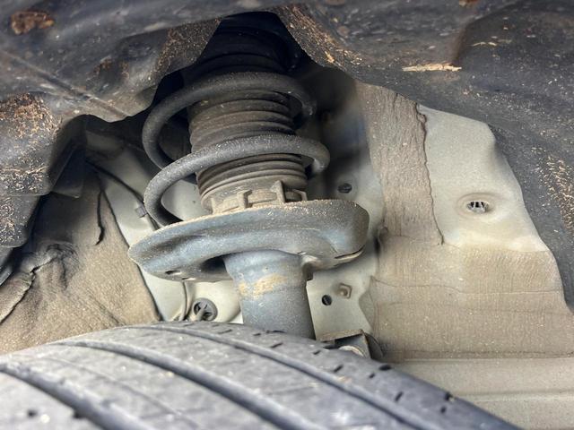 ヤリスクロス Ｇ　１年保証付　レンタアップ　全周囲カメラ　衝突被害軽減システム　レーダークルーズ　禁煙車　コーナーセンサー　スマートキー　ＬＥＤヘッド　ビルトインＥＴＣ　純正１６インチアルミ　オートハイビーム（21枚目）