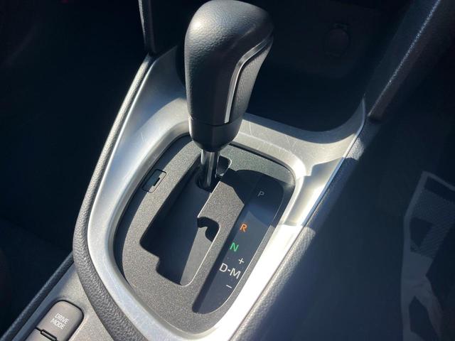 ヤリスクロス Ｇ　１年保証付　レンタアップ　全周囲カメラ　衝突被害軽減システム　レーダークルーズ　禁煙車　コーナーセンサー　スマートキー　ＬＥＤヘッド　ビルトインＥＴＣ　純正１６インチアルミ　オートハイビーム（50枚目）