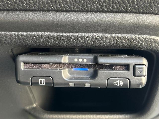 ヴェゼル ｅ：ＨＥＶ　Ｚ　１年保証付　バックカメラ　衝突被害軽減システム　レーダークルーズ　禁煙車　電動リアゲート　ハーフレザーシート　ドラレコ　コーナーセンサー　スマートキー　ＬＥＤヘッド　ＥＴＣ　純正１８インチアルミ（8枚目）