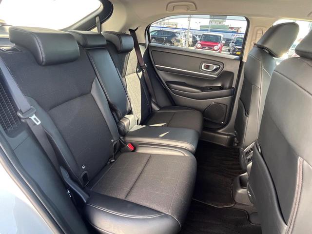 ヴェゼル ｅ：ＨＥＶ　Ｚ　１年保証付　バックカメラ　衝突被害軽減システム　レーダークルーズ　禁煙車　電動リアゲート　ハーフレザーシート　ドラレコ　コーナーセンサー　スマートキー　ＬＥＤヘッド　ＥＴＣ　純正１８インチアルミ（10枚目）