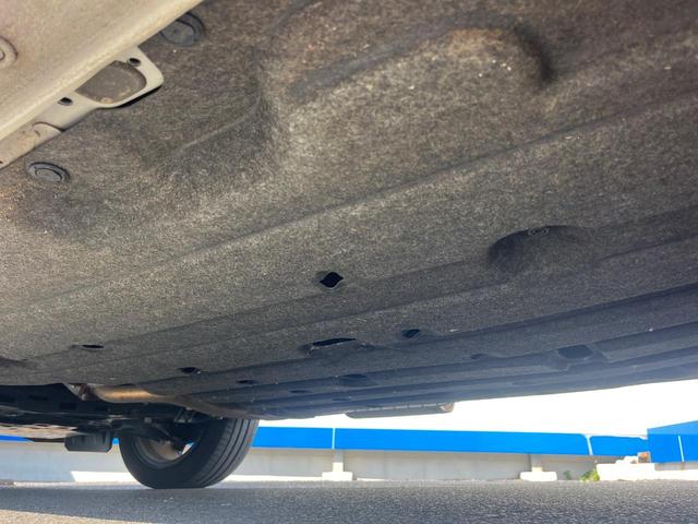 ヴェゼル ｅ：ＨＥＶ　Ｚ　１年保証付　バックカメラ　衝突被害軽減システム　レーダークルーズ　禁煙車　電動リアゲート　ハーフレザーシート　ドラレコ　コーナーセンサー　スマートキー　ＬＥＤヘッド　ＥＴＣ　純正１８インチアルミ（28枚目）