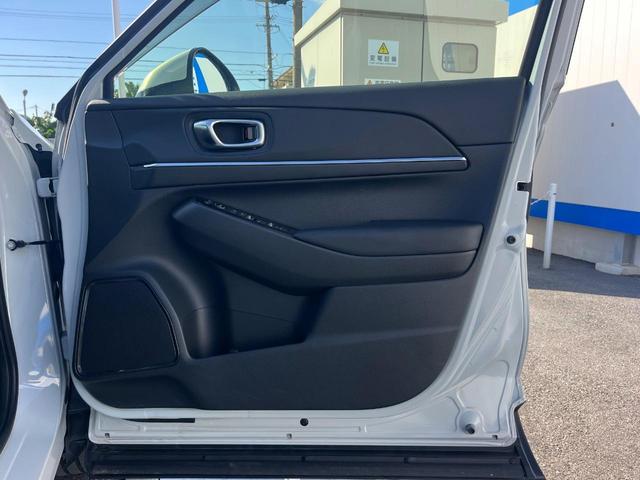 ヴェゼル ｅ：ＨＥＶ　Ｚ　１年保証付　バックカメラ　衝突被害軽減システム　レーダークルーズ　禁煙車　電動リアゲート　ハーフレザーシート　ドラレコ　コーナーセンサー　スマートキー　ＬＥＤヘッド　ＥＴＣ　純正１８インチアルミ（41枚目）