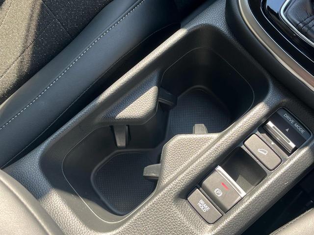 ヴェゼル ｅ：ＨＥＶ　Ｚ　１年保証付　バックカメラ　衝突被害軽減システム　レーダークルーズ　禁煙車　電動リアゲート　ハーフレザーシート　ドラレコ　コーナーセンサー　スマートキー　ＬＥＤヘッド　ＥＴＣ　純正１８インチアルミ（60枚目）