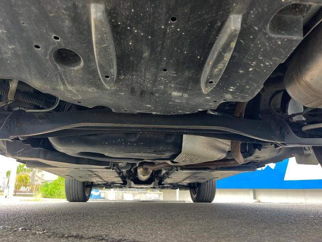 ヤリスクロス ハイブリッドＺ　アドベンチャー　１年保証付　バックカメラ　衝突被害軽減システム　レーダークルーズ　禁煙車　ハーフレザーシート　パワーシート　ドラレコ　コーナーセンサー　スマートキー　ＬＥＤヘッド　ＥＴＣ　純正１８インチアルミ（20枚目）