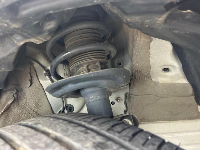 ヤリスクロス ハイブリッドＺ　アドベンチャー　１年保証付　バックカメラ　衝突被害軽減システム　レーダークルーズ　禁煙車　ハーフレザーシート　パワーシート　ドラレコ　コーナーセンサー　スマートキー　ＬＥＤヘッド　ＥＴＣ　純正１８インチアルミ（21枚目）