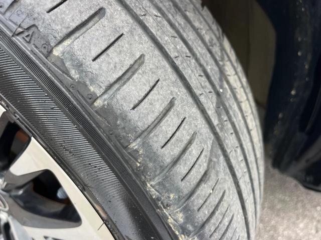 ヤリスクロス ハイブリッドＺ　アドベンチャー　１年保証付　バックカメラ　衝突被害軽減システム　レーダークルーズ　禁煙車　ハーフレザーシート　パワーシート　ドラレコ　コーナーセンサー　スマートキー　ＬＥＤヘッド　ＥＴＣ　純正１８インチアルミ（26枚目）