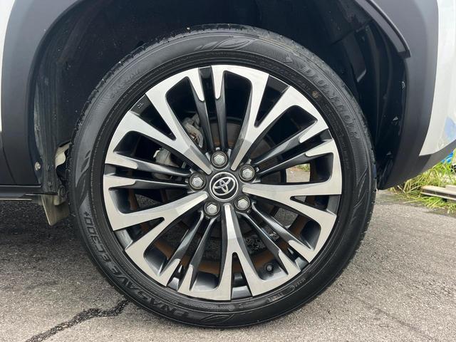 ヤリスクロス ハイブリッドＺ　アドベンチャー　１年保証付　バックカメラ　衝突被害軽減システム　レーダークルーズ　禁煙車　ハーフレザーシート　パワーシート　ドラレコ　コーナーセンサー　スマートキー　ＬＥＤヘッド　ＥＴＣ　純正１８インチアルミ（27枚目）