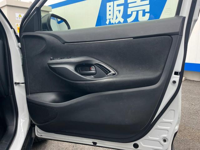 ヤリスクロス ハイブリッドＺ　アドベンチャー　１年保証付　バックカメラ　衝突被害軽減システム　レーダークルーズ　禁煙車　ハーフレザーシート　パワーシート　ドラレコ　コーナーセンサー　スマートキー　ＬＥＤヘッド　ＥＴＣ　純正１８インチアルミ（29枚目）