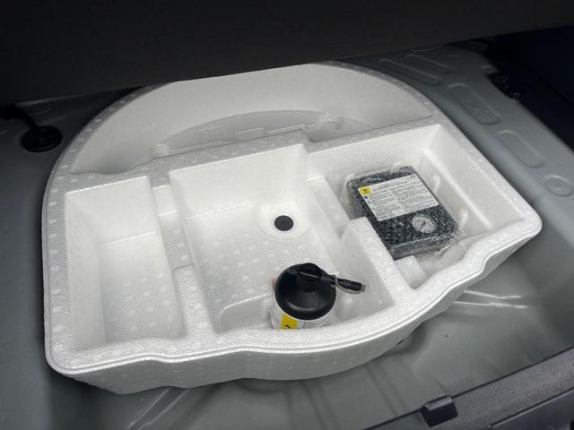 ヤリスクロス ハイブリッドＺ　アドベンチャー　１年保証付　バックカメラ　衝突被害軽減システム　レーダークルーズ　禁煙車　ハーフレザーシート　パワーシート　ドラレコ　コーナーセンサー　スマートキー　ＬＥＤヘッド　ＥＴＣ　純正１８インチアルミ（38枚目）