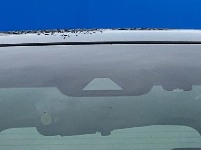 【トヨタセーフティセンス】走行中に前方の車両等を認識し、衝突しそうな時は警報とブレーキで衝突回避と被害軽減をアシスト。より安全にドライブをお楽しみいただけます。