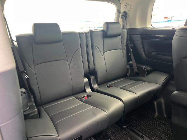 ３列目シートはもちろん状態良好☆大人でもゆったりと座って頂けますので、大人数でのお出かけもラクラクです♪ご家族で、気の知れた仲間で、ドライブに行くのが楽しみですね♪