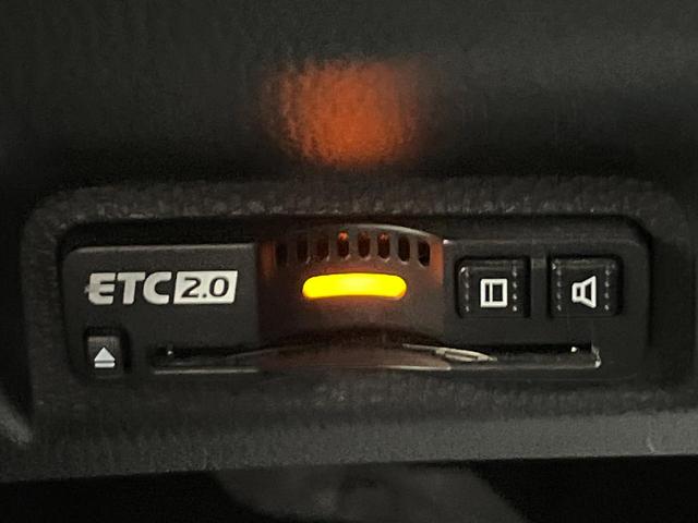 【ＥＴＣ】高速道路の料金所をストレスなく通過！話題のスポットやサービスエリアに多い「スマートＩＣ」利用時は必須のアイテムです。当店でセットアップを実施、ご納車当日からすぐにご利用いただけます！