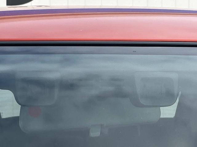 【スズキ　セーフティサポート】走行中に前方の車両等を認識し、衝突しそうな時は警報とブレーキで衝突回避と被害軽減をアシスト。より安全にドライブをお楽しみいただけます。