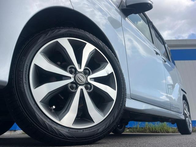 【純正アルミホイール】外観にマッチした純正アルミホイールを装着しております。各種社外アルミホイールや、スタッドレスタイヤも取扱いしております。是非ご相談ください♪