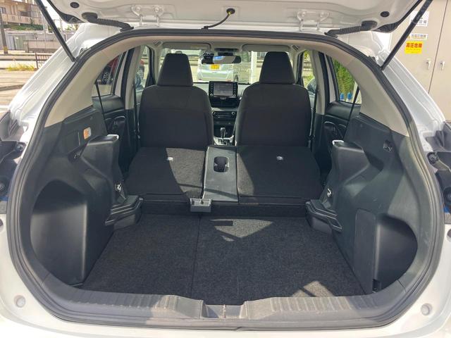 後席を格納すると、これだけの広さが！シーンに合わせたシートアレンジで、大きな荷物も積むことが出来ます♪