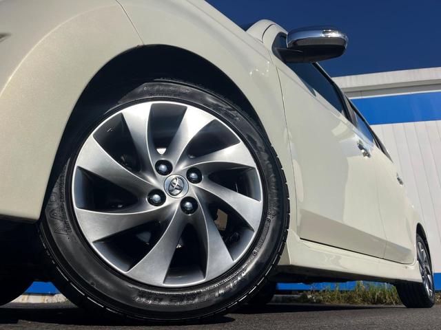 【純正アルミホイール】外観にマッチした純正アルミホイールを装着しております。各種社外アルミホイールや、スタッドレスタイヤも取扱いしております。是非ご相談ください♪