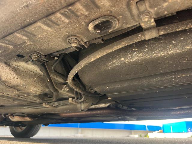 シエンタ ハイブリッド G セーフティーエディション 1年保証付 両側電動ドア SDナビ 全周囲カメラ 衝突被害軽減システム 禁煙車 ドラレコ スマートキー ETC クルコン オートハイビーム 車線逸脱警報 オートエアコン Bluetooth(28枚目)