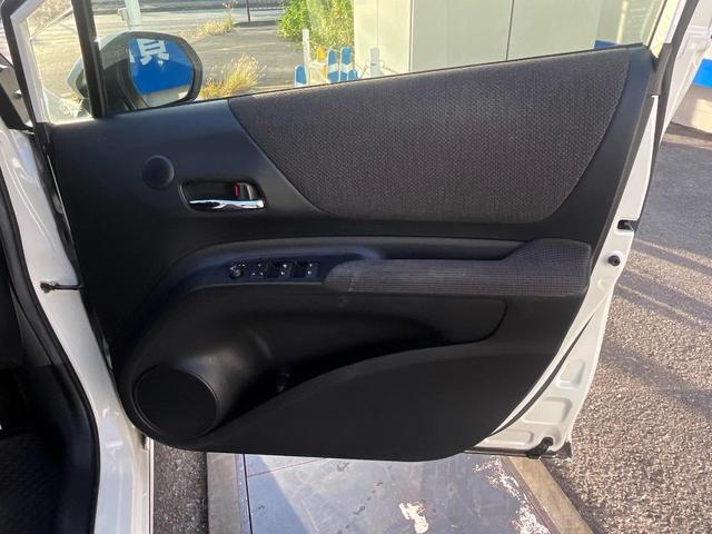 シエンタ ハイブリッド G セーフティーエディション 1年保証付 両側電動ドア SDナビ 全周囲カメラ 衝突被害軽減システム 禁煙車 ドラレコ スマートキー ETC クルコン オートハイビーム 車線逸脱警報 オートエアコン Bluetooth(40枚目)