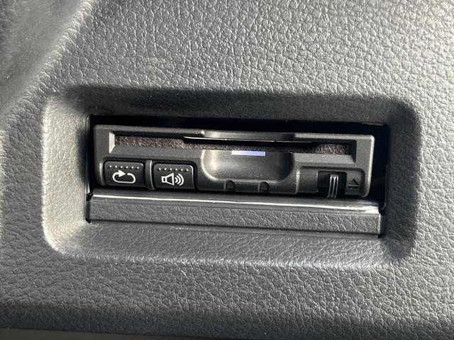 【ＥＴＣ】高速道路の料金所をストレスなく通過！話題のスポットやサービスエリアに多い「スマートＩＣ」利用時は必須のアイテムです。当店でセットアップを実施、ご納車当日からすぐにご利用いただけます！