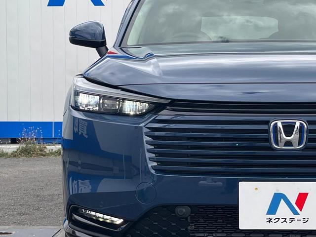 【ＬＥＤヘッドライト】悪天候や夜間走行時も良好な視界を確保し安心して運転できる高輝度ＬＥＤヘッドライトを装備！点灯速度が早く、消費電力も抑えられています。