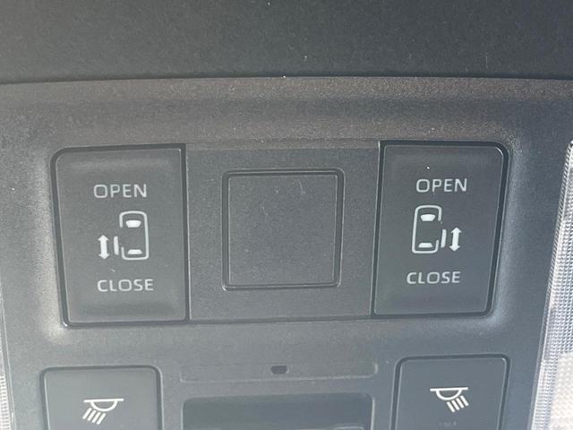 【両側パワースライドドア】スマートキーや運転席のスイッチで後席両側スライドドアの開閉が可能♪電動だから力を入れてドアを開ける必要が無く、小さなお子様でも簡単に開け閉めでき快適です♪