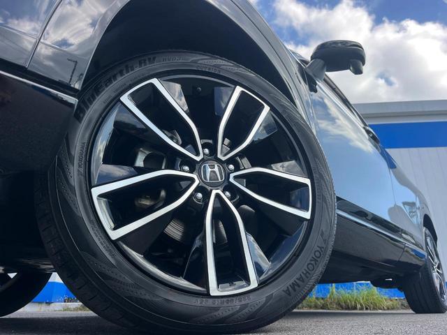 【純正アルミホイール】外観にマッチした純正アルミホイールを装着しております。各種社外アルミホイールや、スタッドレスタイヤも取扱いしております。是非ご相談ください♪