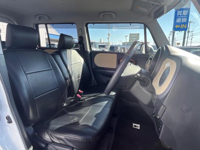 運転席シート廻りは使用感も少なく、良好な状態となっています。丁寧に使われていたことがよくわかりますね。