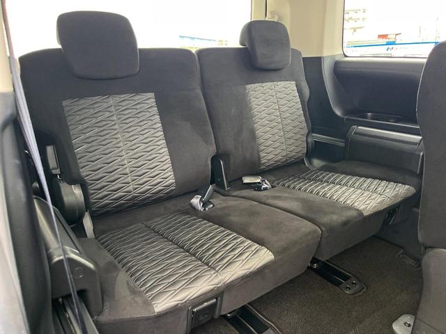 ３列目シートはもちろん状態良好☆大人でもゆったりと座って頂けますので、大人数でのお出かけもラクラクです♪ご家族で、気の知れた仲間で、ドライブに行くのが楽しみですね♪