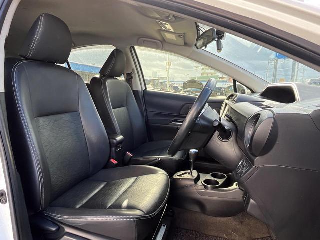 運転席シート廻りは使用感も少なく、良好な状態となっています。丁寧に使われていたことがよくわかりますね。