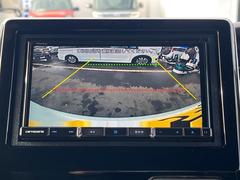 【バックカメラ】駐車時に後方がリアルタイム映像で確認できます。大型商業施設や立体駐車場での駐車時や、夜間のバック時に大活躍！運転スキルに関わらず、今や必須となった装備のひとつです！ 4