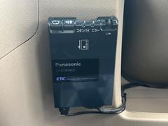 【ＥＴＣ】高速道路の料金所をストレスなく通過！話題のスポットやサービスエリアに多い「スマートIntercooler」利用時は必須のアイテムです。当店でセットアップを実施、ご納車当日からすぐにご利用いただけます！ 5