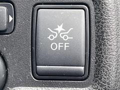 【インテリジェントエマージェンシーブレーキ】フロントカメラで前方の車両や歩行者を検知。衝突しそうな時は衝突被害軽減ブレーキが作動、衝突回避をサポート。より安全にドライブをお楽しみいただけます。 6