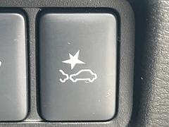 【三菱ｅ−Ａｓｓｉｓｔ】走行中に前方の車両等を認識し、衝突しそうな時は警報とブレーキで衝突回避と被害軽減をアシスト。より安全にドライブをお楽しみいただけます。 6