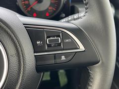 �ڥ����ץƥ��֥��롼������ȥ�����۹�®ƻϩ�Ǥ�Ĺ��Υ���Ԥ��ڤˡ�����ư��®�٤��ݤĥ��롼������ȥ����뤬�����ͷڸ������ƥ��Ϣ�Ȥ��������μ�ξ���Τ��Ƽִ֤��ݤĤ褦��®��Ĵ�ᤷ�Ƥ���ޤ����� 4