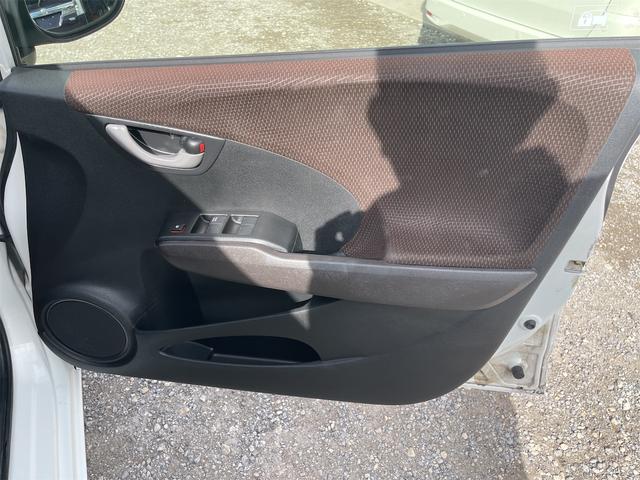フィットシャトルハイブリッド ハイブリッド－Ｃ　キーレスキー　ナビ　ＣＤ　Ｂｌｕｅｔｏｏｔｈ　バックカメラ　ＥＴＣ　エンジンオイル・バッテリー・ワイパーゴム新品（27枚目）