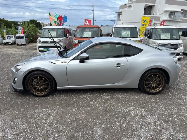 エンジンオイル・バッテリー・ワイパーゴム新品交換します♪