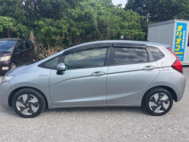 エンジンオイル・バッテリー・ワイパーゴム新品交換します♪