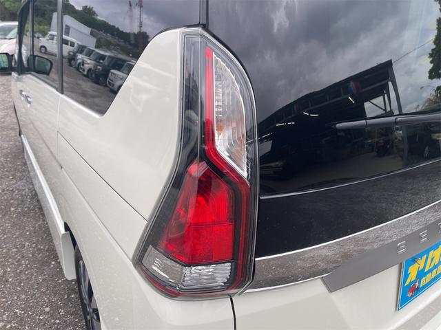 セレナ ハイウェイスター　Ｖセレクション　本土仕入れ　プッシュスタート　スマートキー　アイドリングストップ　アラウンドビューモニター　ナビ　フルセグＴＶ　Ｂｌｕｅｔｏｏｔｈ接続　ＥＴＣ　エンジンオイル・バッテリー・ワイパーゴム新品（17枚目）