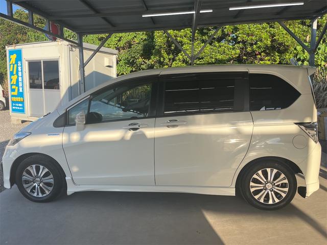 フリードハイブリッド ジャストセレクション　スマートキー２個　両側パワースライドドア　ナビテレビ　Ｂｌｕｅｔｏｏｔｈ　ＥＴＣ　バックカメラ　ドライブレコーダー　エンジンオイル・バッテリー・ワイパーゴム新品（4枚目）