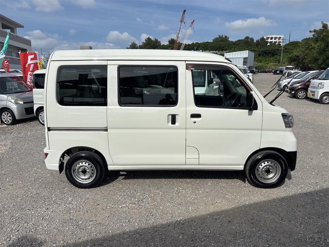 ハイゼットカーゴ ＤＸ　ＳＡＩＩＩ　一年保証　本土仕入れ　キーレス　前席パワーウィンドウ　ドライブレコーダー　エンジンオイル・バッテリー・ワイパーゴム新品（8枚目）