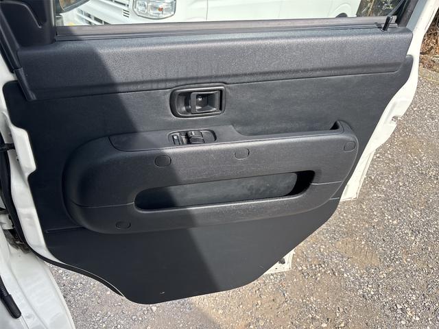 ハイゼットカーゴ ＤＸ　ＳＡＩＩＩ　一年保証　本土仕入れ　キーレス　前席パワーウィンドウ　ドライブレコーダー　エンジンオイル・バッテリー・ワイパーゴム新品（30枚目）