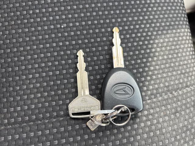 ハイゼットカーゴ ＤＸ　ＳＡＩＩＩ　一年保証　本土仕入れ　キーレス　前席パワーウィンドウ　ドライブレコーダー　エンジンオイル・バッテリー・ワイパーゴム新品（32枚目）